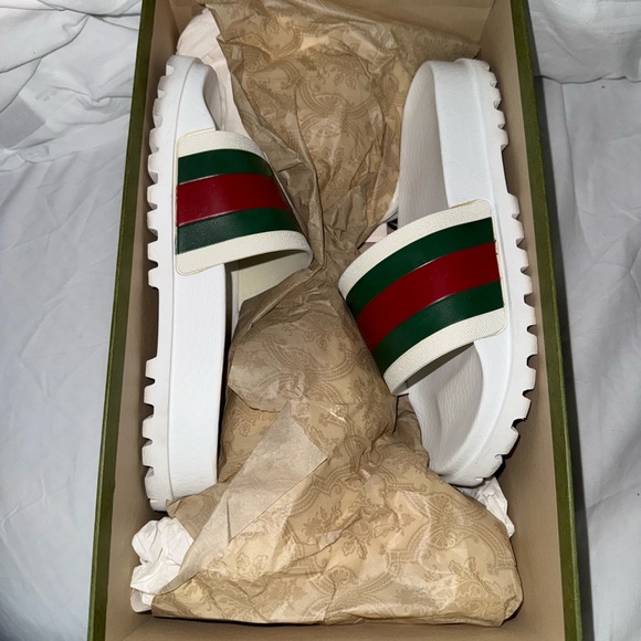 Gucci White Sandals with Red and Green Stripes - Picture 5 of 6